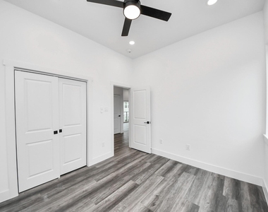 2709 Dennis Street - Photo Thumbnail 24