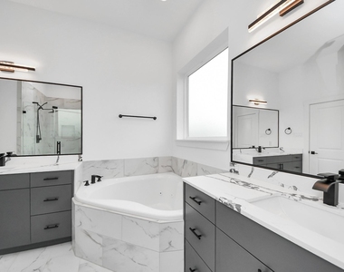 2709 Dennis Street - Photo Thumbnail 32