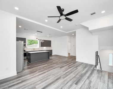 2709 Dennis Street - Photo Thumbnail 13