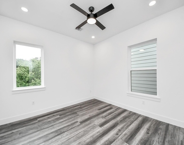 2709 Dennis Street - Photo Thumbnail 37