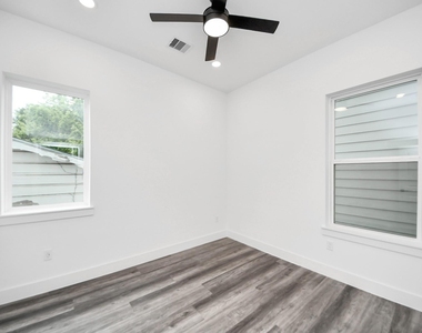 2709 Dennis Street - Photo Thumbnail 23