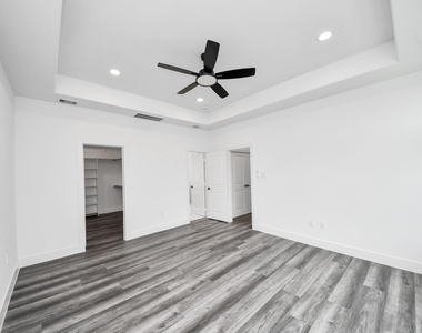 2709 Dennis Street - Photo Thumbnail 30