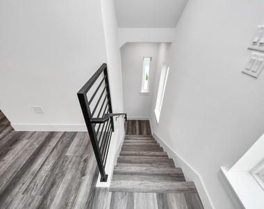 2709 Dennis Street - Photo Thumbnail 14