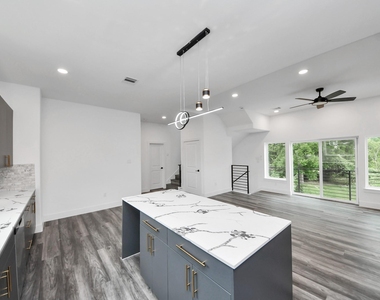2709 Dennis Street - Photo Thumbnail 19