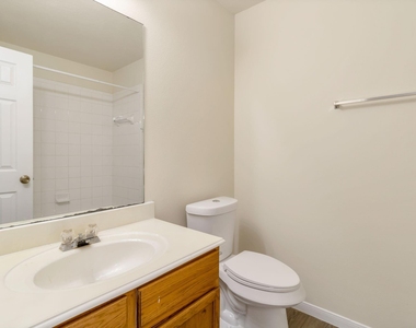 7622 Jonathon Court - Photo Thumbnail 10