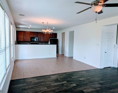 1615 Bel Riposo Lane - Photo Thumbnail 9