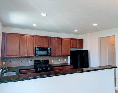 1615 Bel Riposo Lane - Photo Thumbnail 11