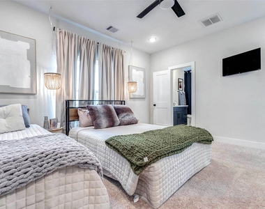 5407 Lee Street - Photo Thumbnail 29
