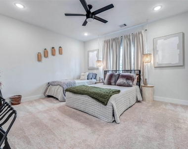 5407 Lee Street - Photo Thumbnail 27