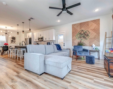 5407 Lee Street - Photo Thumbnail 6