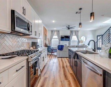 5407 Lee Street - Photo Thumbnail 14