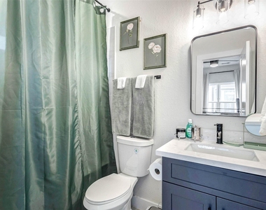 5407 Lee Street - Photo Thumbnail 26
