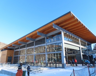 18 School - Photo Thumbnail 22