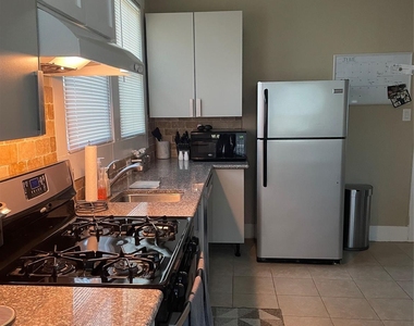 4204 Crawford Street - Photo Thumbnail 9