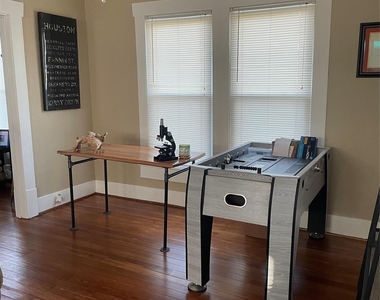 4204 Crawford Street - Photo Thumbnail 2