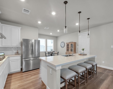1123 Five T Lane - Photo Thumbnail 15