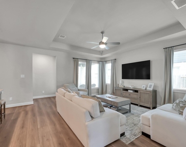 1123 Five T Lane - Photo Thumbnail 11