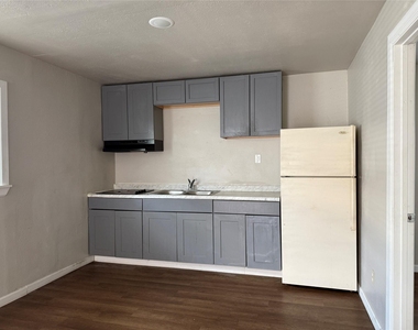 8510 Safeguard Street - Photo Thumbnail 12