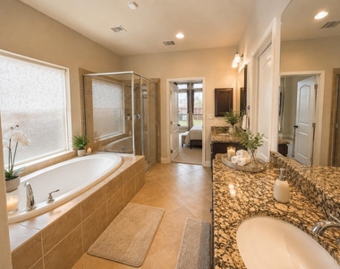 27926 Bradford Ridge Drive - Photo Thumbnail 9