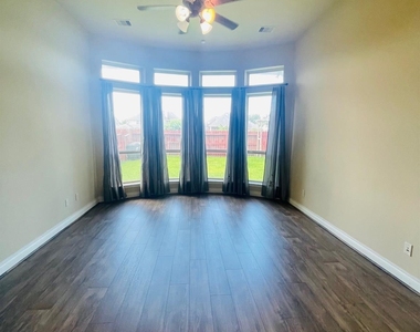 27926 Bradford Ridge Drive - Photo Thumbnail 7