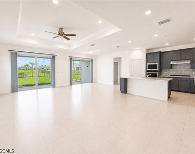 42723 Valley Brooks Street - Photo Thumbnail 2
