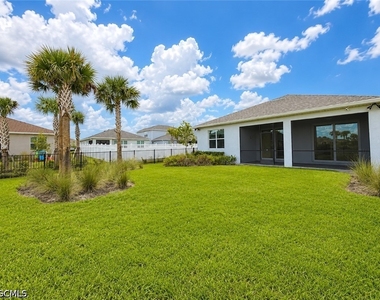 42723 Valley Brooks Street - Photo Thumbnail 20