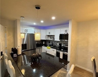 5713 Foxlake Drive - Photo Thumbnail 4