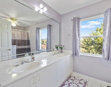13870 Silver Lake Court - Photo Thumbnail 9