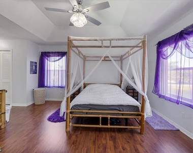 13870 Silver Lake Court - Photo Thumbnail 14