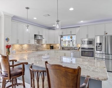 13870 Silver Lake Court - Photo Thumbnail 25