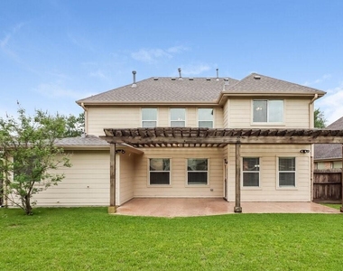 2427 Ranch Hollow Court - Photo Thumbnail 14