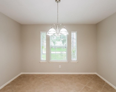2427 Ranch Hollow Court - Photo Thumbnail 4