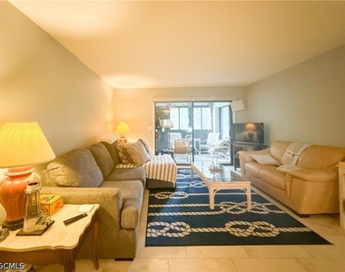 6136 Whiskey Creek Drive - Photo Thumbnail 4