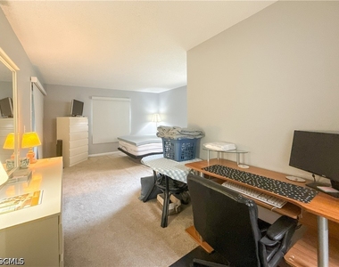 6136 Whiskey Creek Drive - Photo Thumbnail 6