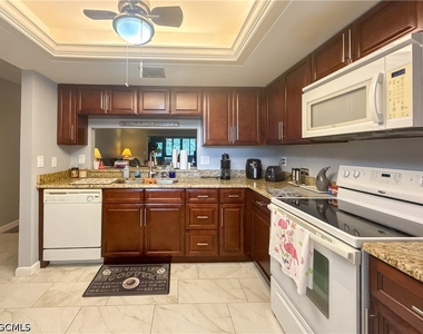 6136 Whiskey Creek Drive - Photo Thumbnail 3