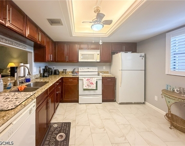 6136 Whiskey Creek Drive - Photo Thumbnail 2