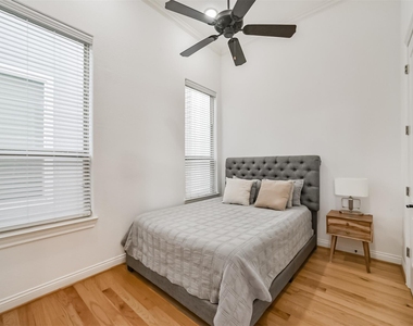 2016 Sabine Street - Photo Thumbnail 23