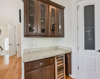 2016 Sabine Street - Photo Thumbnail 11