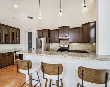 2016 Sabine Street - Photo Thumbnail 10