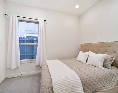 2016 Sabine Street - Photo Thumbnail 26