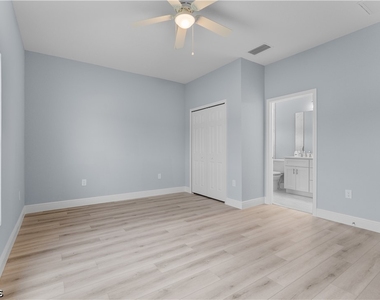 1601 E 7th Street - Photo Thumbnail 8