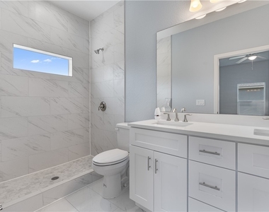 1601 E 7th Street - Photo Thumbnail 10