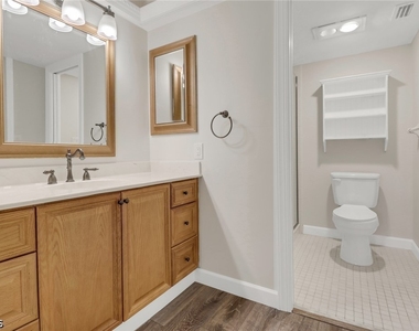 7115 Lakeridge Court - Photo Thumbnail 16