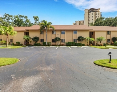 7115 Lakeridge Court - Photo Thumbnail 2
