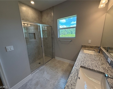 3607 62nd Street W - Photo Thumbnail 15