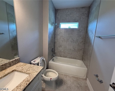 3607 62nd Street W - Photo Thumbnail 20