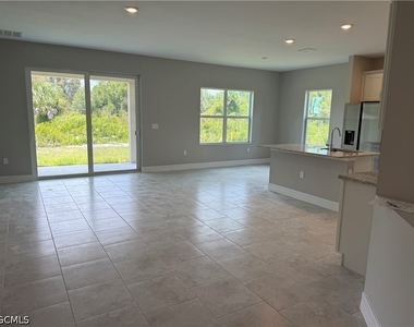 3607 62nd Street W - Photo Thumbnail 3