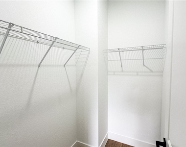 1148 Craft Street E - Photo Thumbnail 14