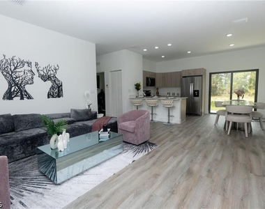 1476 Rugby Lane - Photo Thumbnail 9