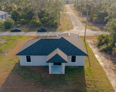 1476 Rugby Lane - Photo Thumbnail 3
